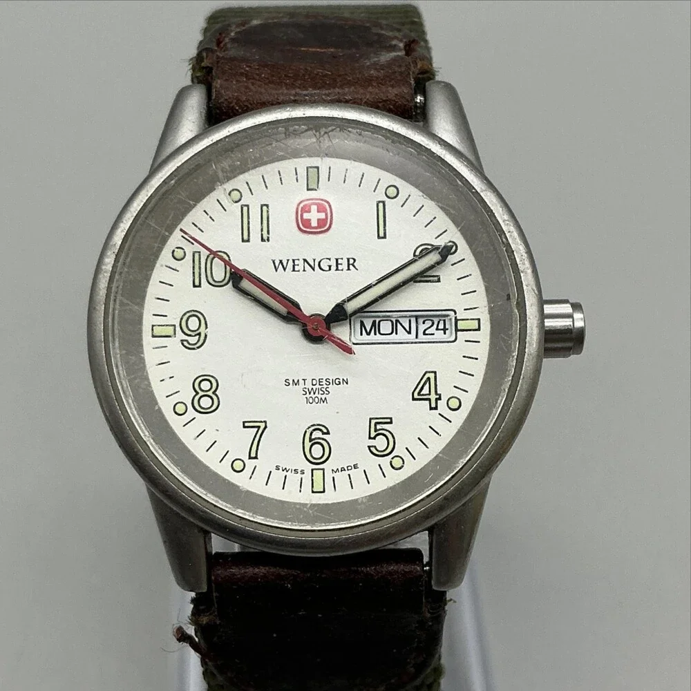 Wenger SMT Design Womens Watch 28mm Green Leather Nylon Day Date New Battery